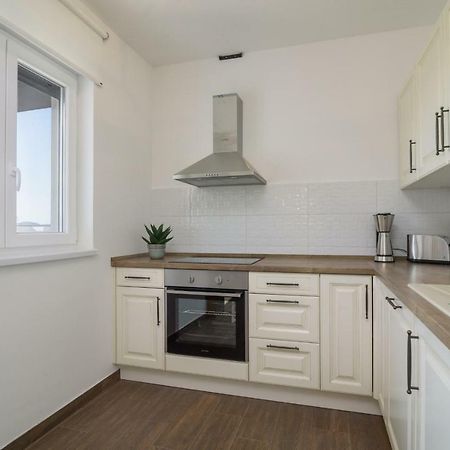 Luxury Apartman Ivana Trogir Exterior photo
