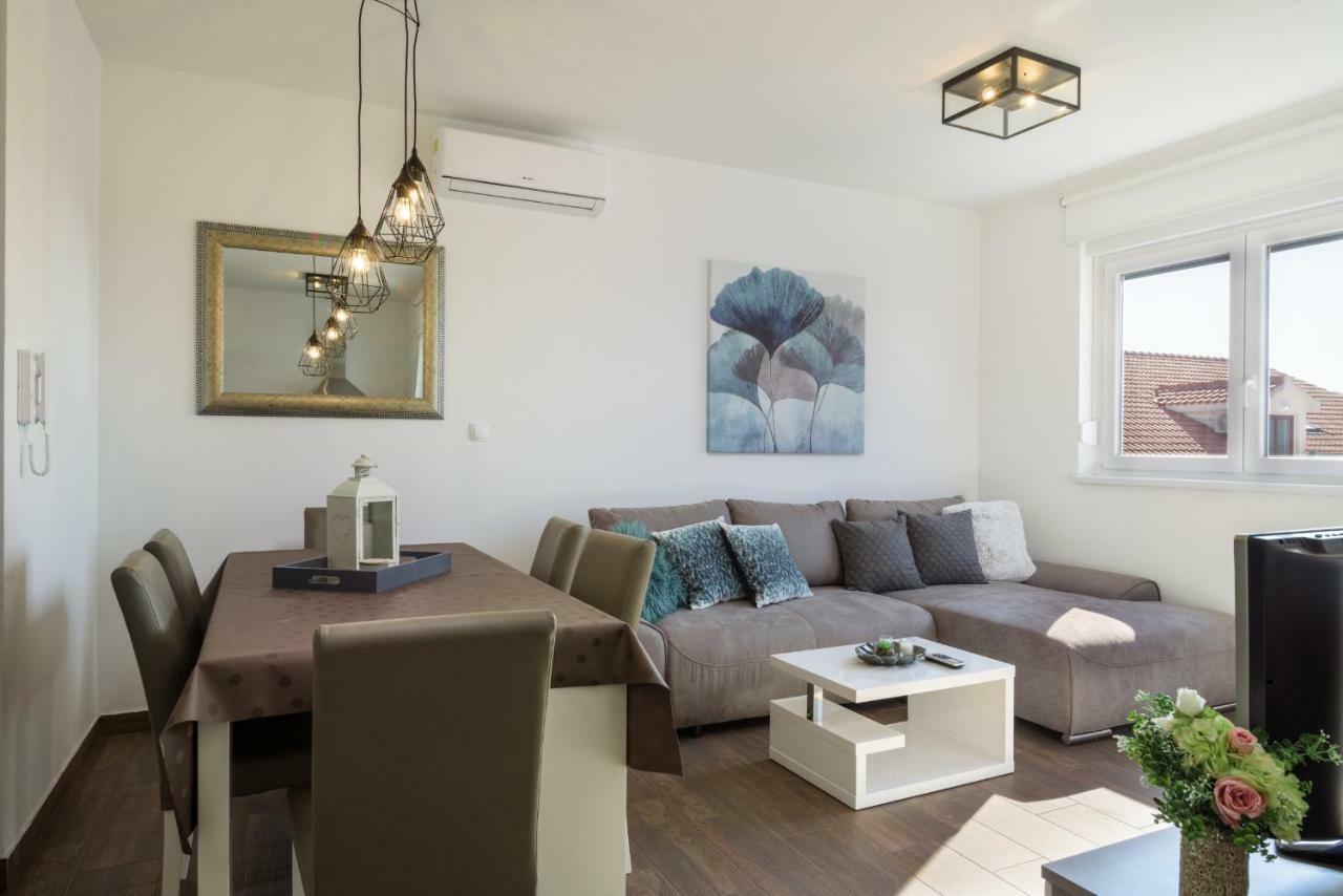 Luxury Apartman Ivana Trogir Exterior photo