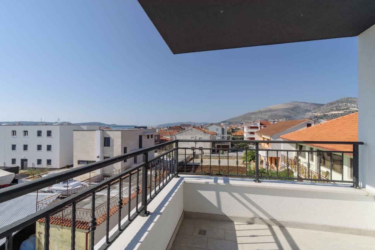 Luxury Apartman Ivana Trogir Exterior photo