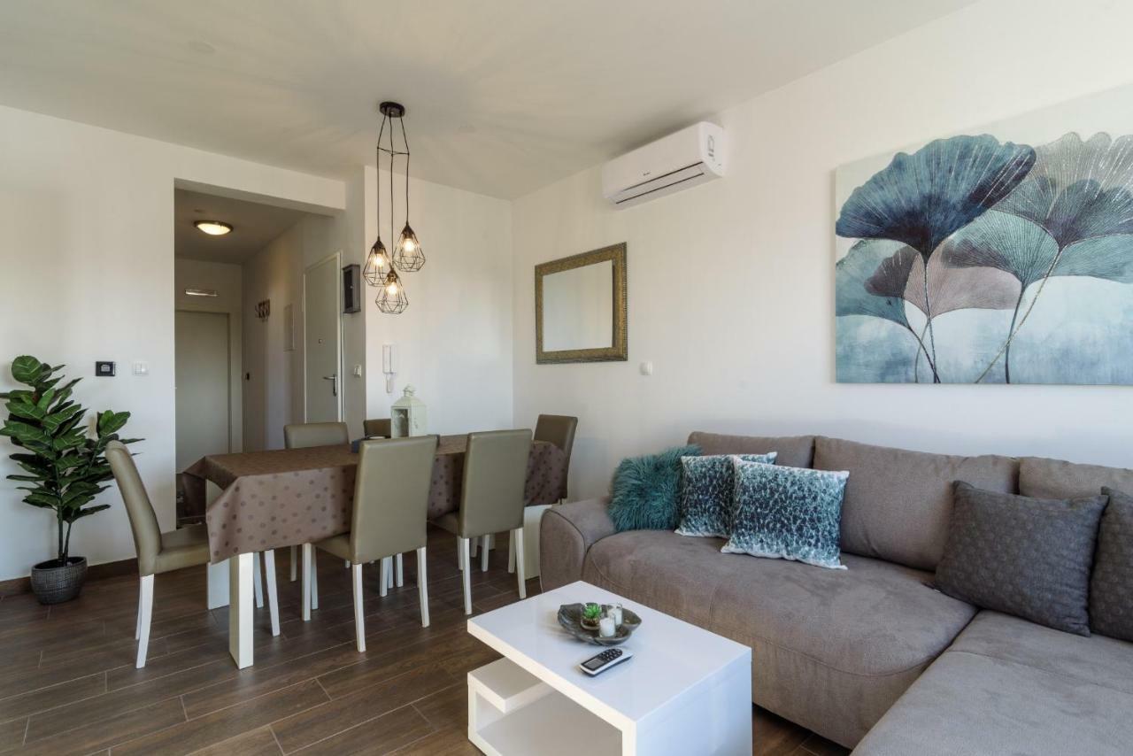 Luxury Apartman Ivana Trogir Exterior photo