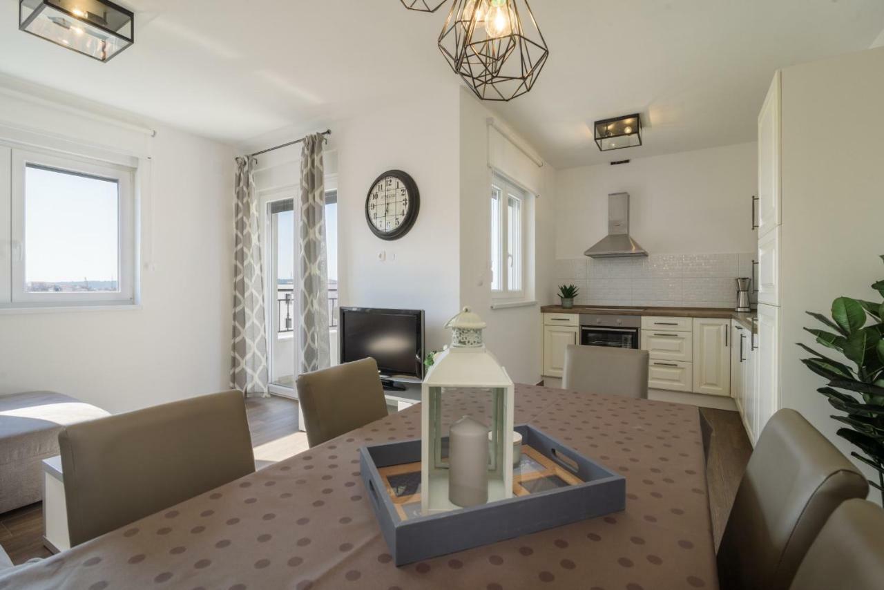 Luxury Apartman Ivana Trogir Exterior photo
